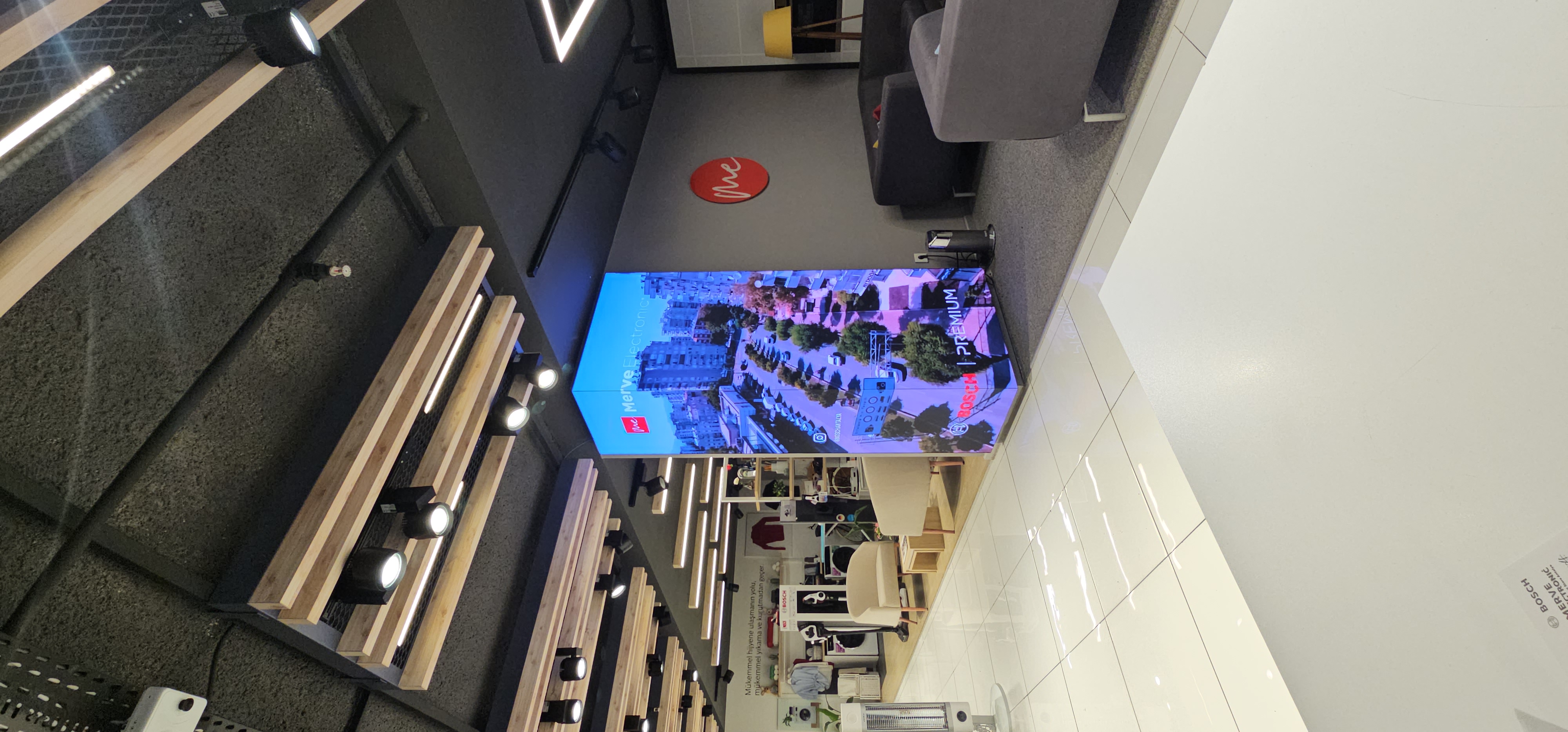 Orjitek'den Bosch Merve Elektonik'e Özel Köşe P2.5 Led Ekran Proje