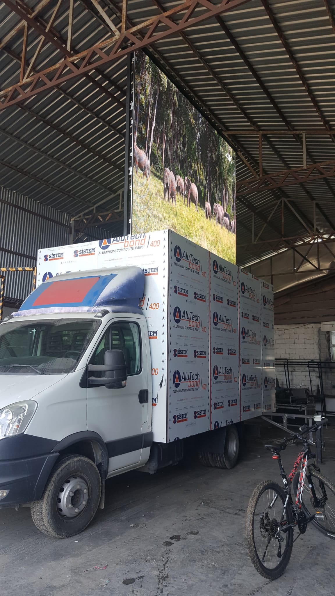Mobil Led Ekran Fiyatları